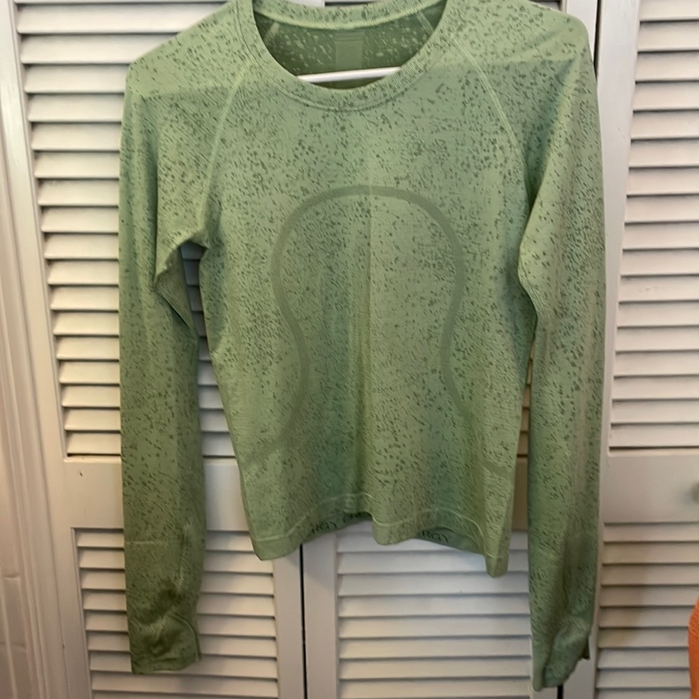 Lululemon Swiftly Tech Long Sleeve Top- Race Length